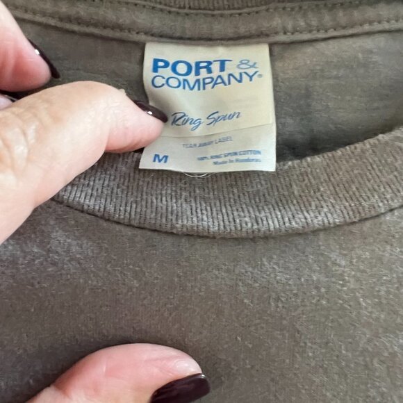 Baka! Japanese rabbit slaps another for anime and manga fan T-Shirt. Size M - Picture 2 of 4